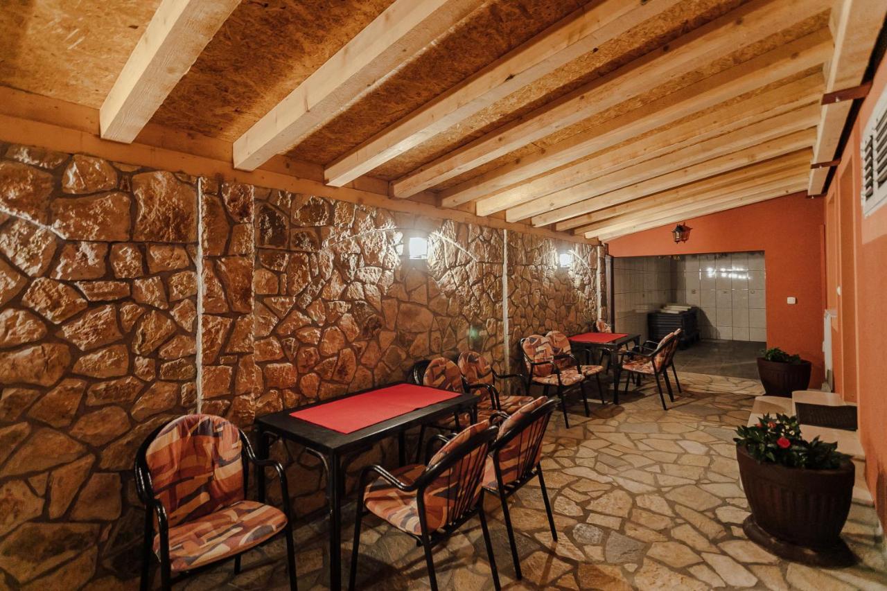 Guest House Villa Zivanovic تْشيرسيك نوفي المظهر الخارجي الصورة