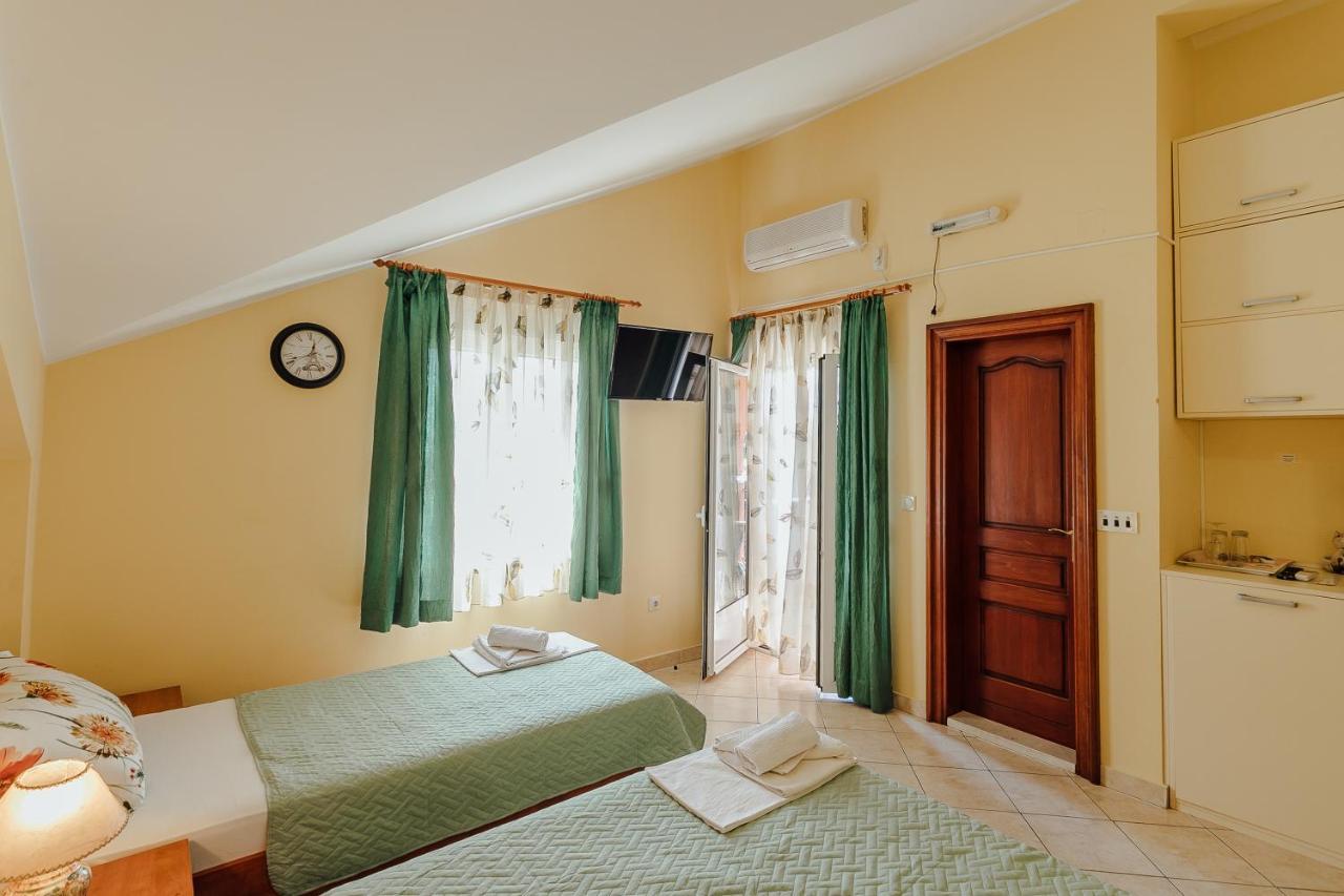 Guest House Villa Zivanovic تْشيرسيك نوفي المظهر الخارجي الصورة
