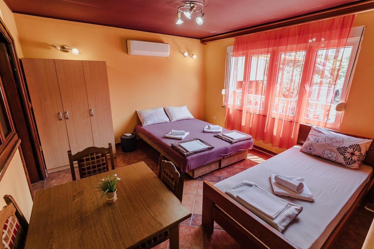 Guest House Villa Zivanovic تْشيرسيك نوفي المظهر الخارجي الصورة