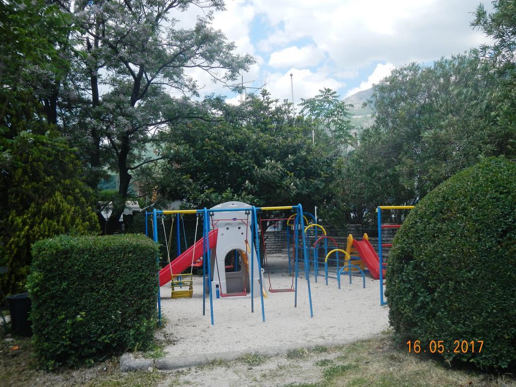 Guest House Villa Zivanovic تْشيرسيك نوفي المظهر الخارجي الصورة