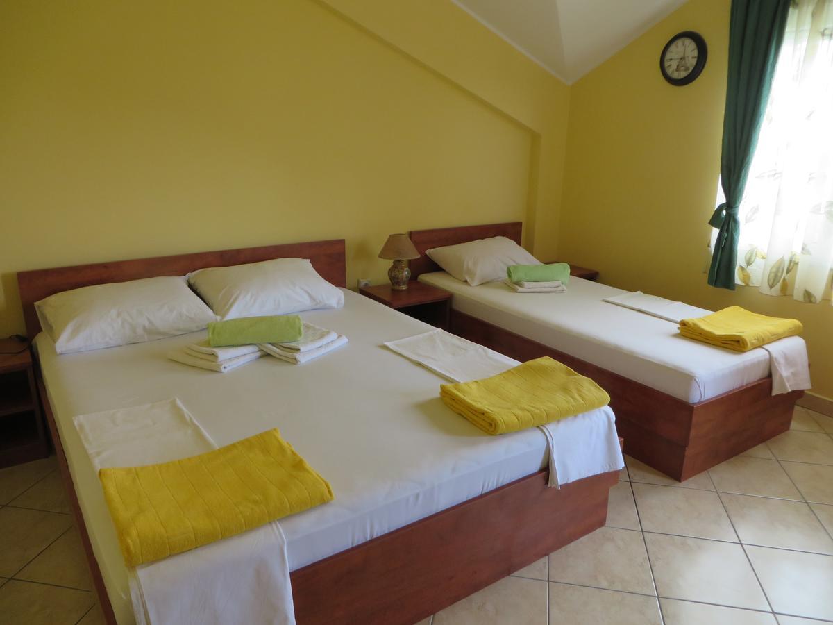Guest House Villa Zivanovic تْشيرسيك نوفي المظهر الخارجي الصورة