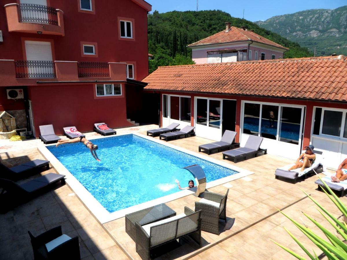 Guest House Villa Zivanovic تْشيرسيك نوفي المظهر الخارجي الصورة